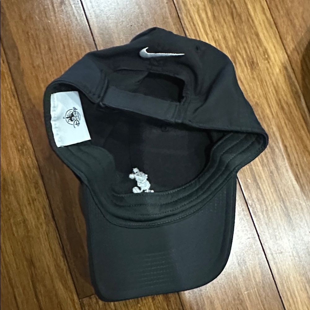 Nike Dri-Fit x Disney black Hat like new - Picture 2 of 3